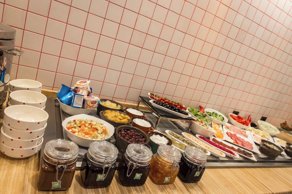 מזון ומשקאות