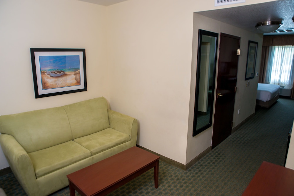 Holiday Inn Express & Suites Cocoa by IHG - photo 10