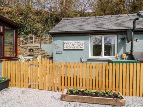 The Nook - carbon neutral hotel in Pembroke