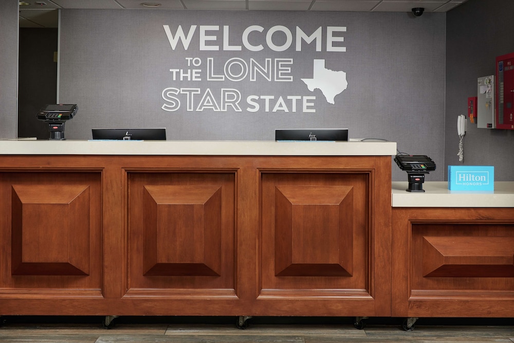 Hampton Inn Beaumont - photo 3