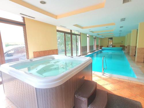 Beach & Wellness Apartman Siófok — 4-Star Luxury Hotel in Siofok, Hungary