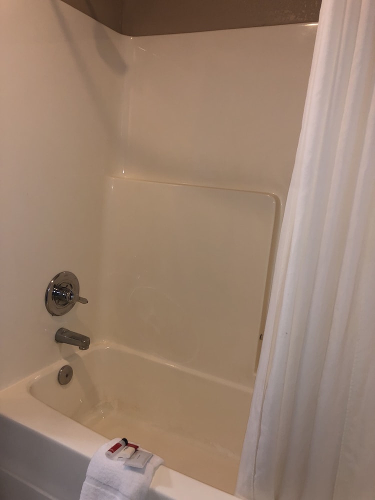 Super 8 by Wyndham Neosho - photo 41