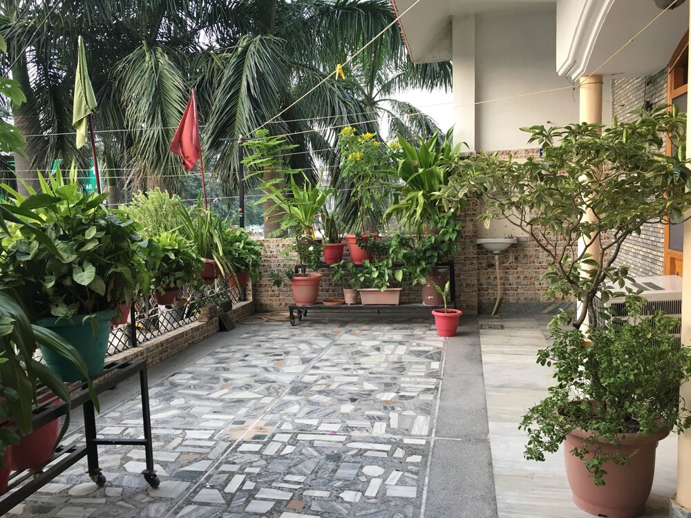Hotel K.K — hotel in Haldwani