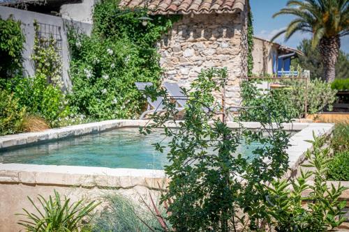Mas Des Aieux - carbon neutral hotel in Loudun