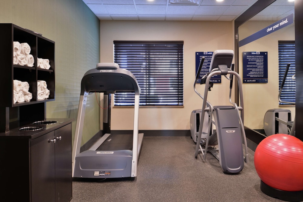 Hampton Inn & Suites Woodland Sacramento Area - photo 35