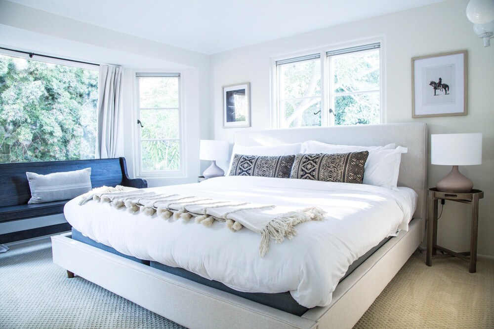 Frida by AvantStay Sleeps 16 Prvt Estate w Tennis Ct & Mins to Beach - photo 8