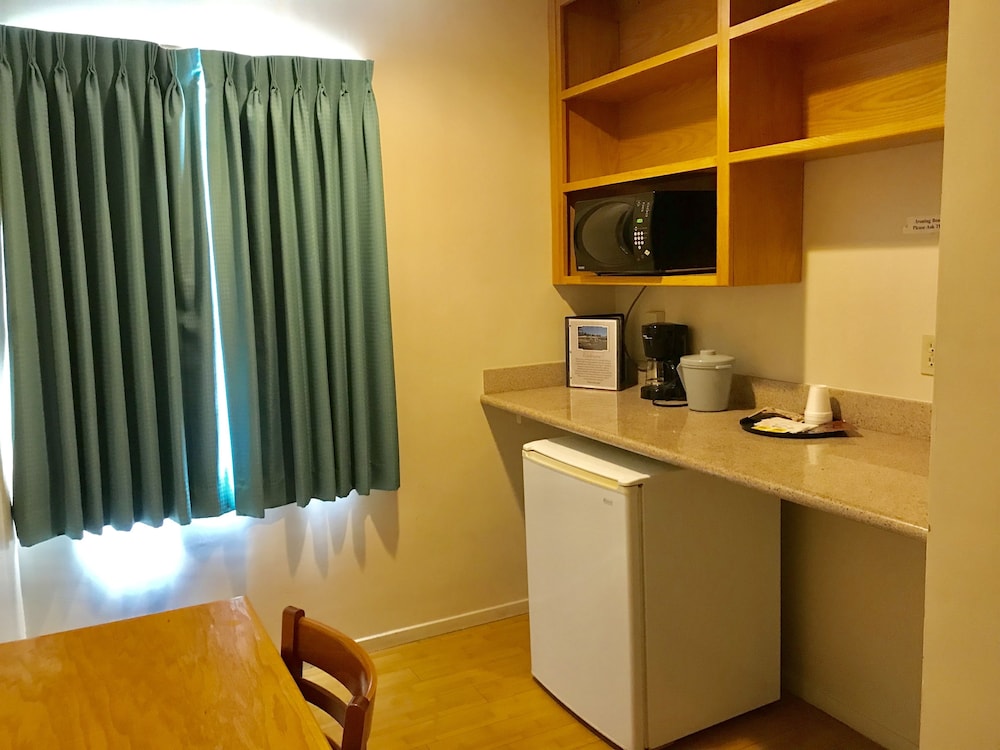 Sunrise Inn Turlock - photo 14