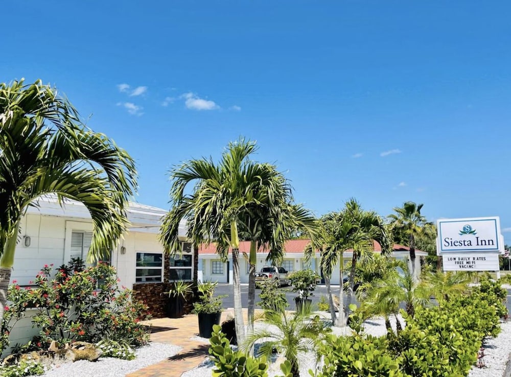 Siesta Inn - carbon neutral hotel in Sarasota