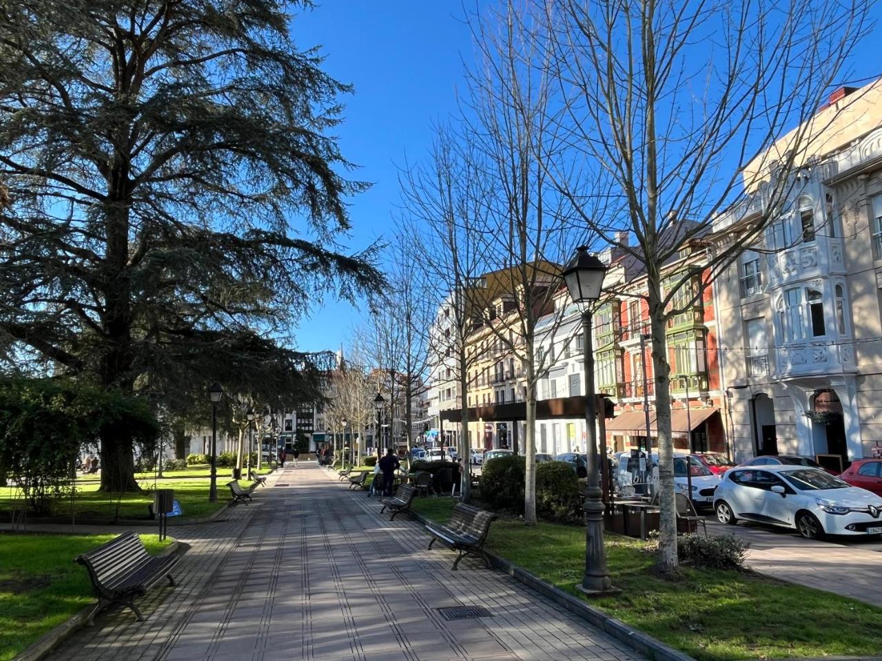 Apartamentos El Parque 21532526 — Pola De Siero