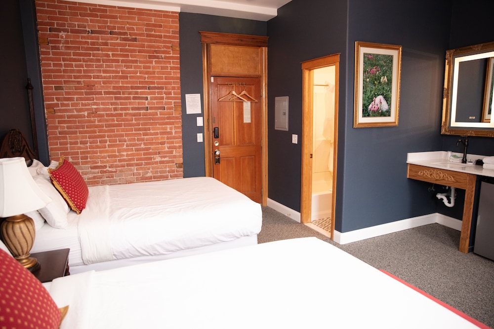 Victor Hotel - photo 57