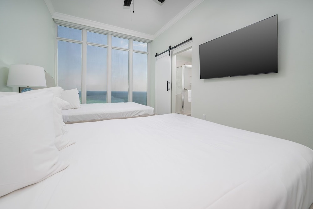 Phoenix Gulf Towers 2108 4 Bedroom Condo - photo 8