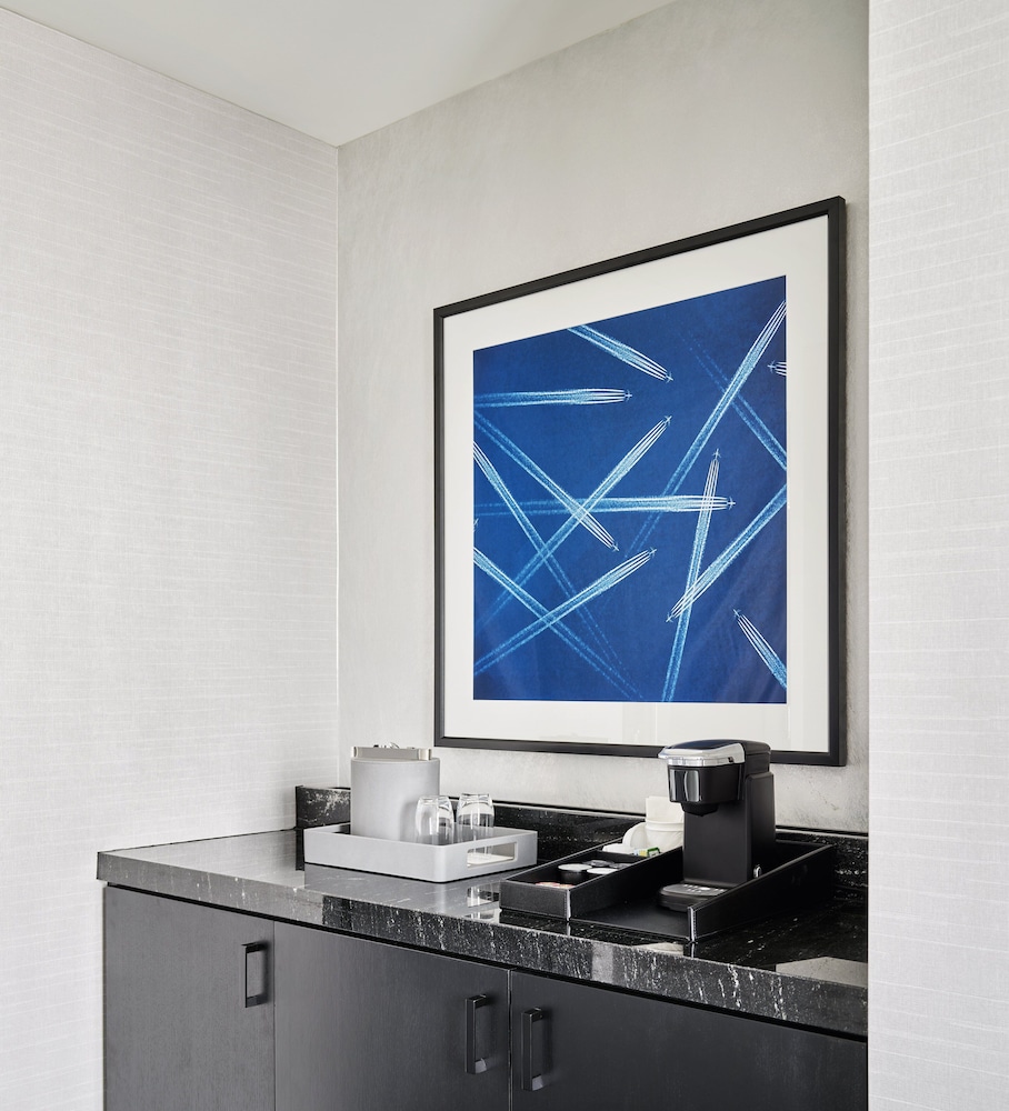 Loews Kansas City Hotel - photo 9