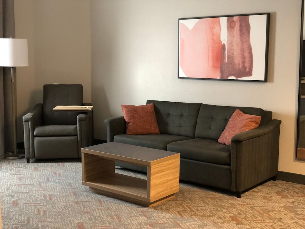 Candlewood Suites Mount Pleasant by IHG - photo 43