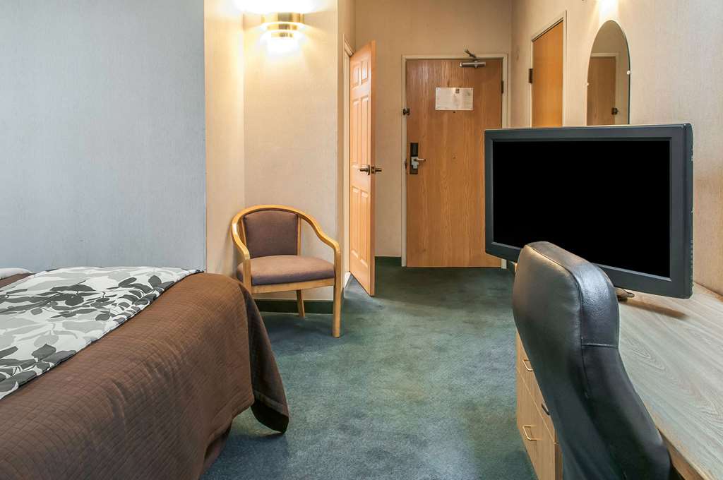 Sleep Inn University - photo 10