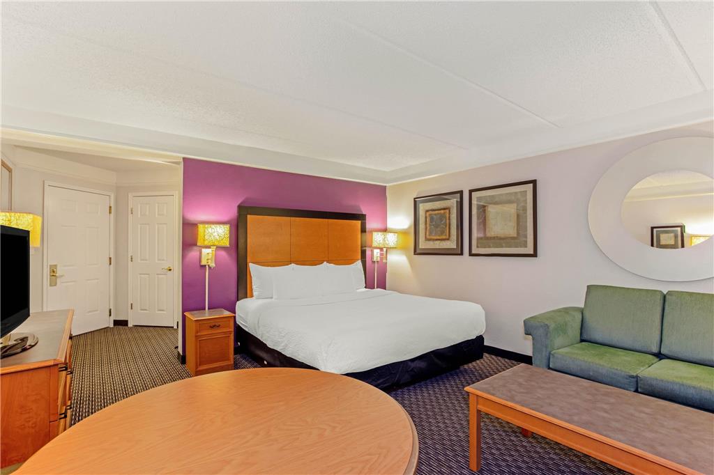 La Quinta Inn & Suites by Wyndham Orlando I Drive Conv Ctr - photo 21