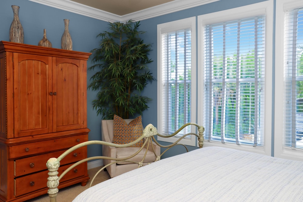 Sammy's Old Place by Pristine Properties Vacation Rentals — 4-Star Luxury Hotel in Port Saint Joe, United States