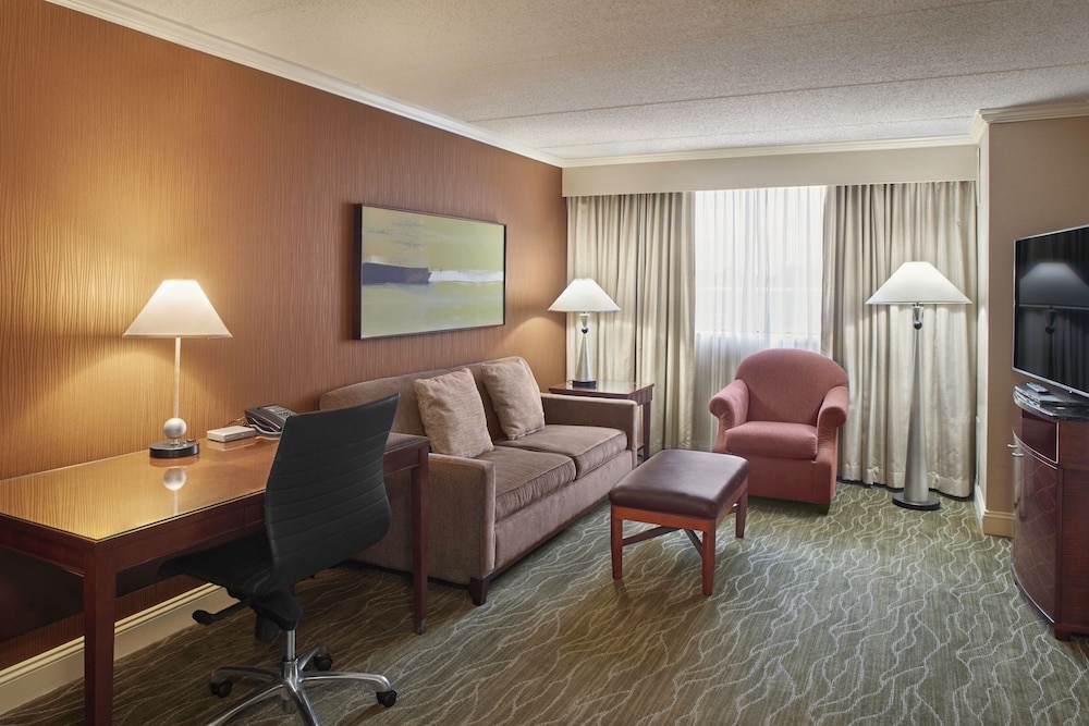 DoubleTree by Hilton Akron Fairlawn - photo 16
