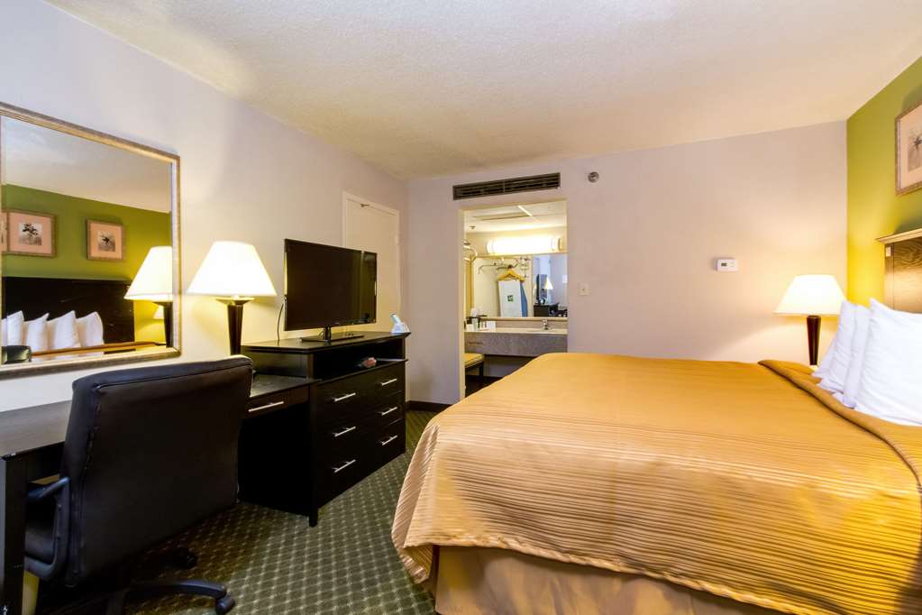 Quality Inn & Suites Moline Quad Cities - photo 6