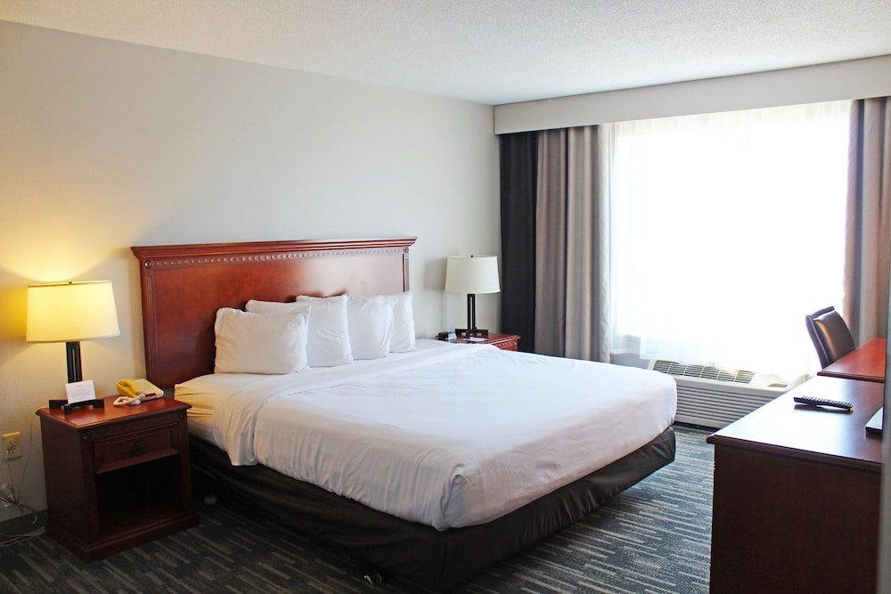 Country Inn & Suites by Radisson Marinette WI - photo 3