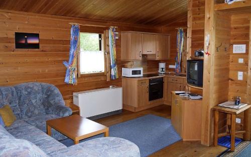 Ferienhaus Nr 25 Typ A Feriendorf Jägerpark Bayerischer Wald — hotel in Viechtach