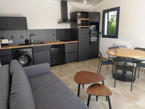 Beau Logement Neuf A 5 Mn De La Mer — Ventiseri