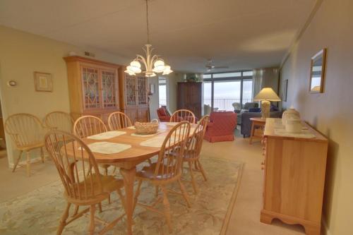 English Towers 506 2 Br condo by RedAwning - photo 16