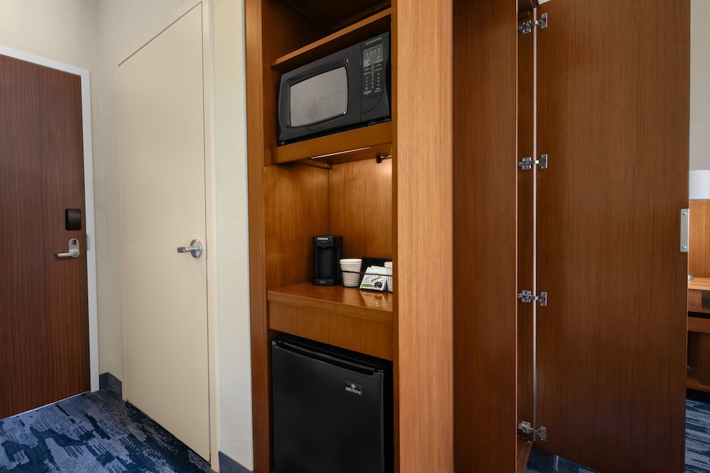 Fairfield Inn & Suites Tustin Orange County - photo 11