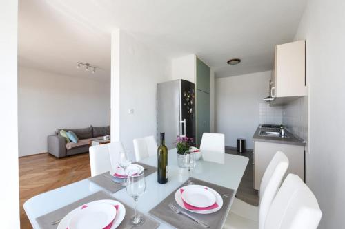Apartman ViNiKa — 4-Star Luxury Hotel in Zadar, Croatia