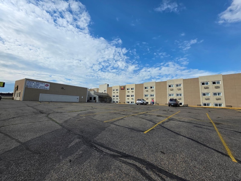 Dakota Inn Minot - photo 17