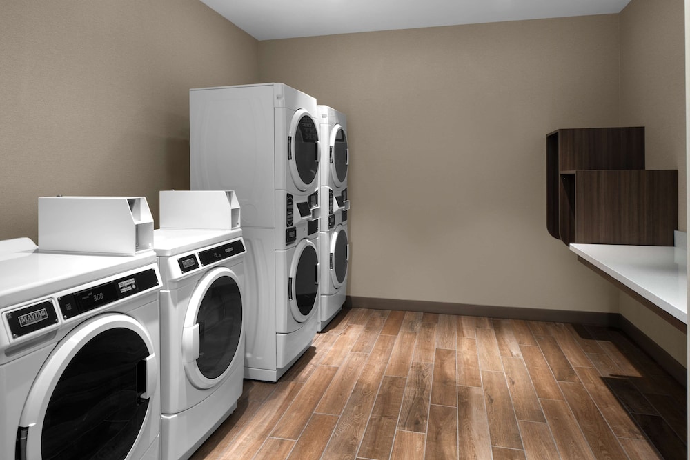 Home2 Suites by Hilton Hobbs - photo 19