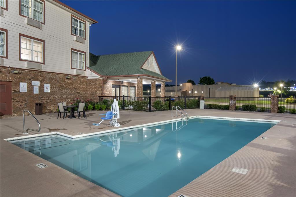 Best Western Plus Bessemer Hotel & Suites - photo 46