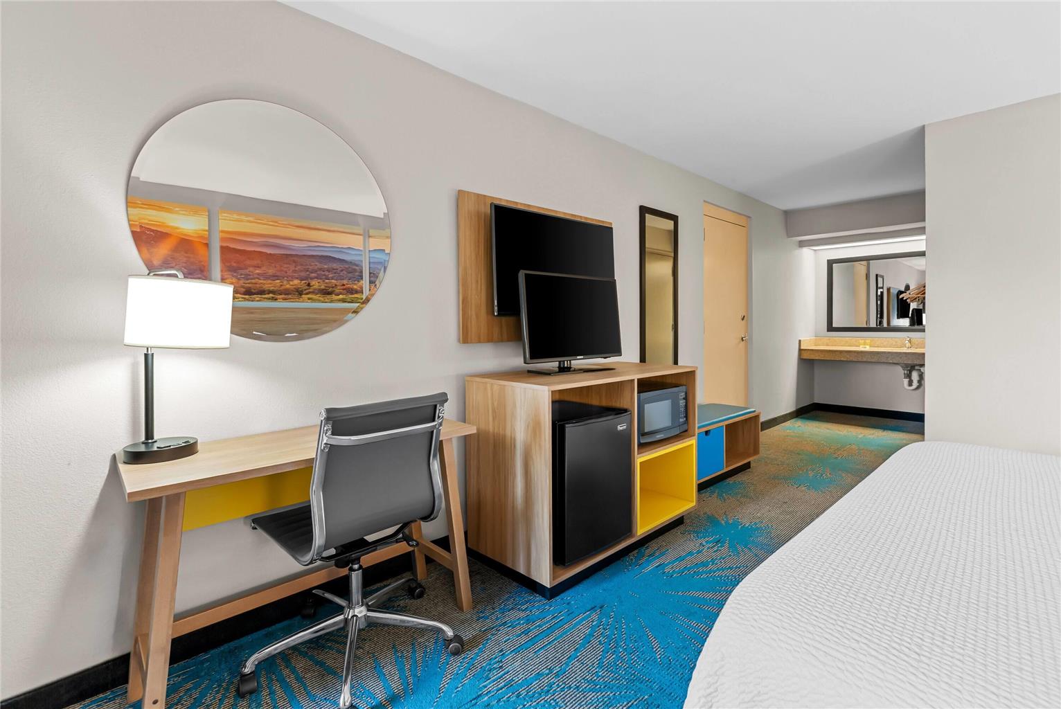 Days Inn by Wyndham Saint Pauls - photo 21