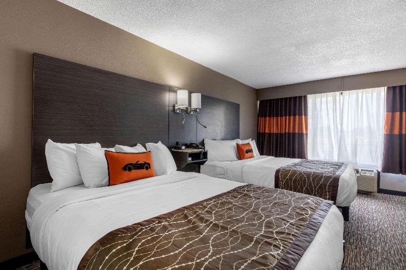 Clarion Inn - photo 9