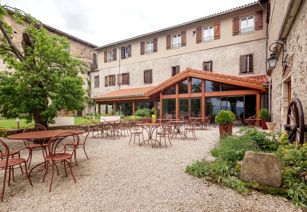 Le Prieure — hotel in Saint-Just-En-Chaussee