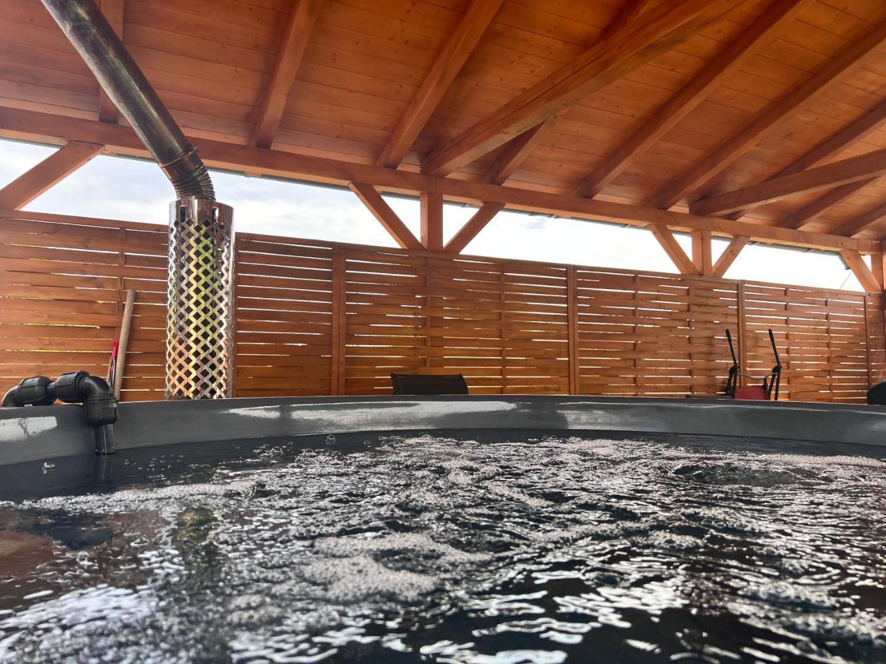 Cabana Marc — Moldovenesti