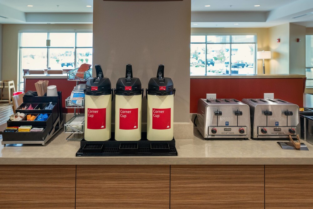 TownePlace Suites by Marriott Milwaukee Oak Creek - photo 36