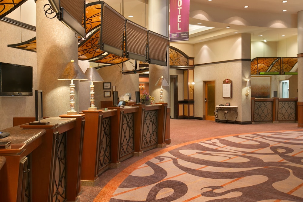 Harrahs Council Bluffs Hotel & Casino - photo 2