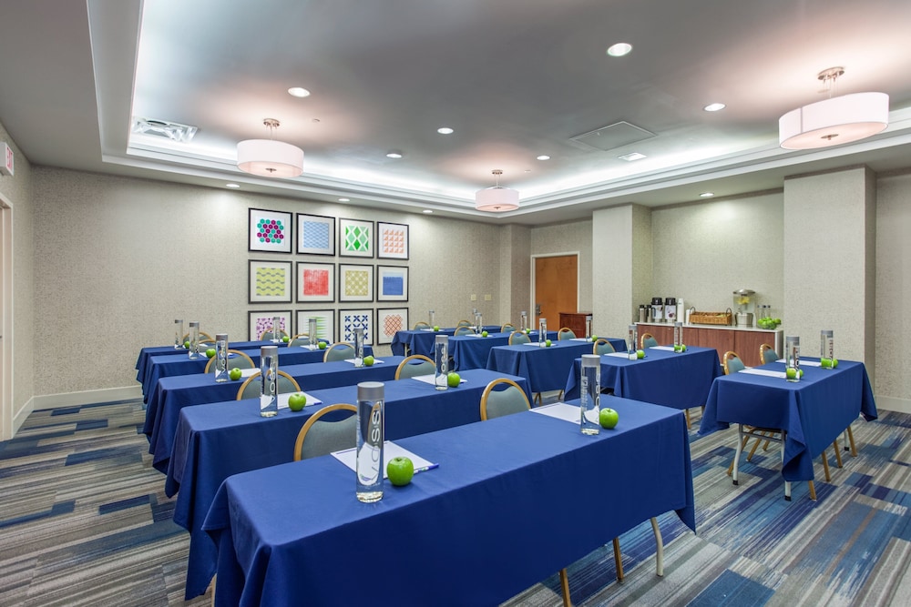 Holiday Inn Express Hauppauge Long Island - photo 46