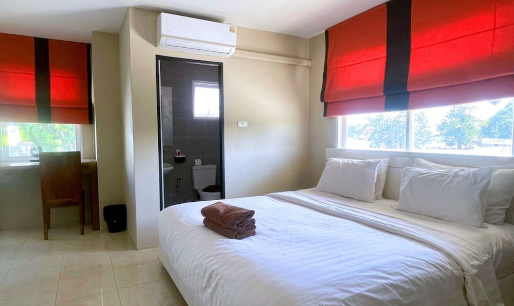Breakers Hotel Rawai — Phuket — photo 4