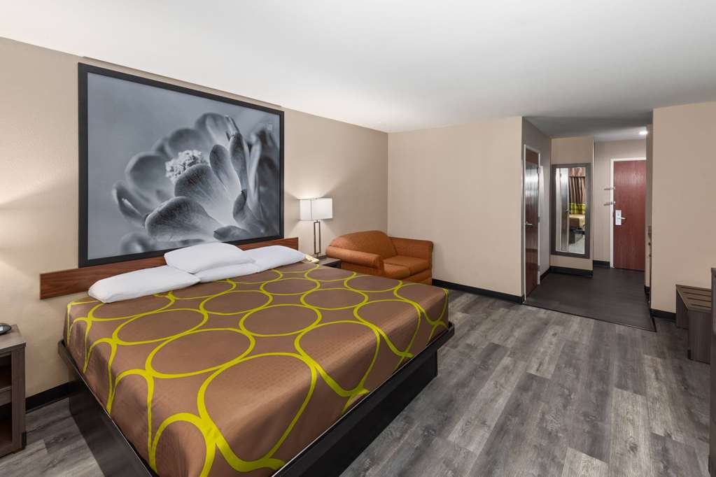 Super 8 by Wyndham Lubbock West - photo 15