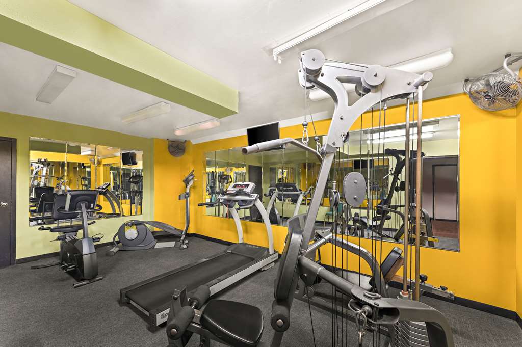 Quality Inn & Suites Council Bluffs Omaha East - photo 13