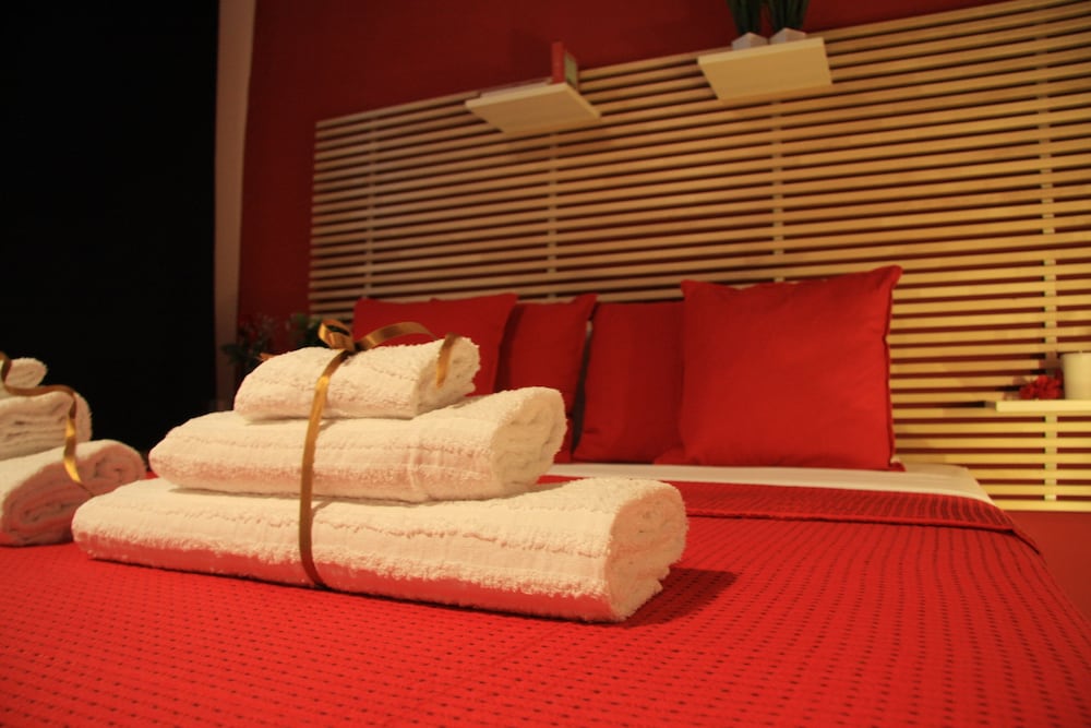 DuomoSuite - carbon neutral hotel in Naples