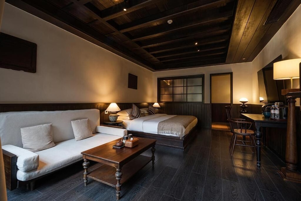 Floral Lux Hotel Qinghe Hotel South Gate Store of the Old Town of Lijiang in Lijiang, People's Republic of China