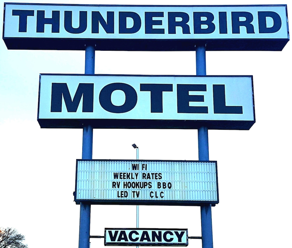 Thunderbird Motel — hotel in Marysville