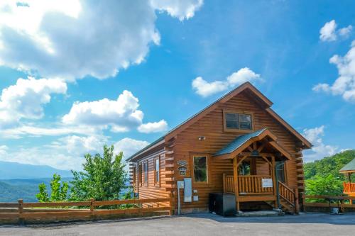 Starry Starry Night By Colonial Properties — 4-Star Luxury Hotel in Sevierville, United States