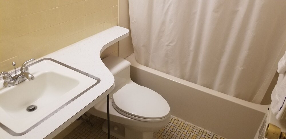 Tomac Motor Inn - photo 9
