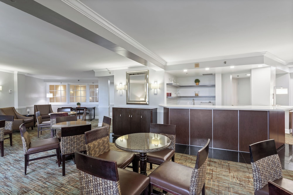 Crowne Plaza Executive Center Baton Rouge by IHG - photo 84