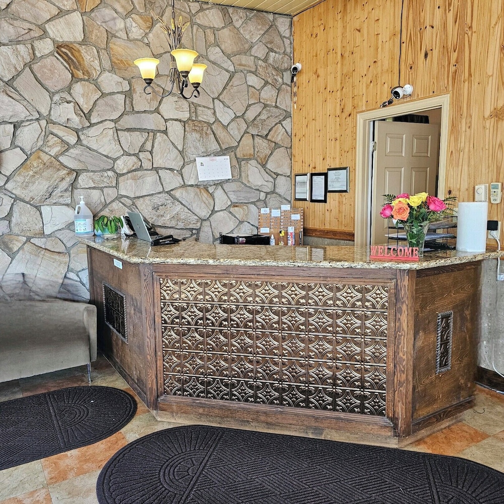 Shelton Inn - photo 2