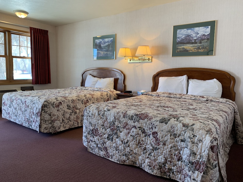 The Gunnison Inn at Dos Rios Golf Course - photo 8