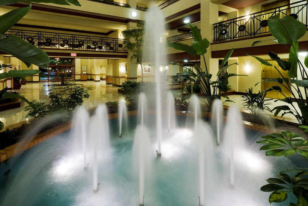 Embassy Suites by Hilton Lexington UK Coldstream - photo 10